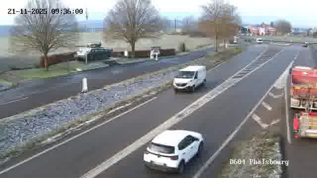 Webcam de surveillance sur D604 (France) à Phalsbourg, cadrée vers Phalsbourg, proposant une information routière utile aux déplacements quotidiens.