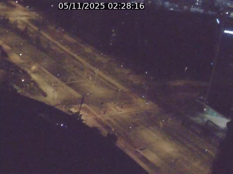 Webcam sur l'avenue John Fitzgerald Kennedy (N51) avec vue sur le Pont rouge (Pont Grande Duchesse Charlotte), l'arrêt Pfaffenthal et l'entrée du quartier Kirchberg