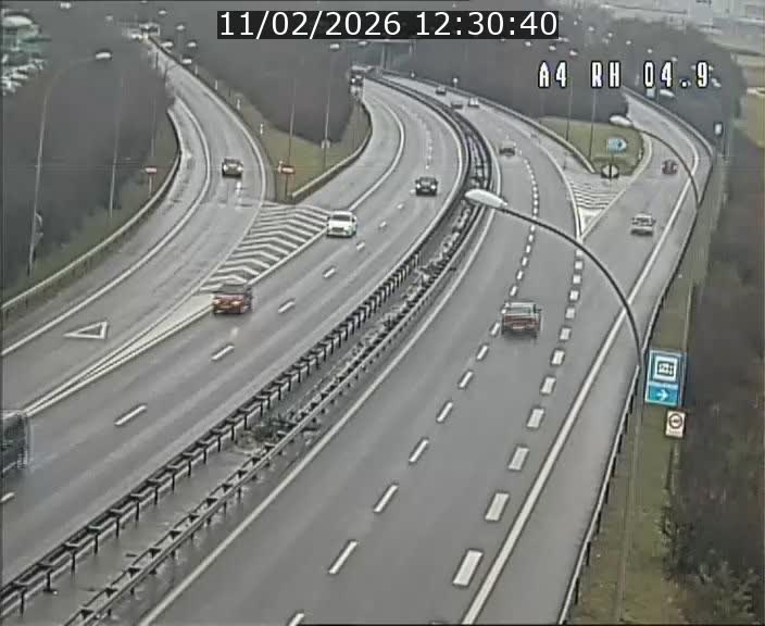 Traffic live webcam Luxembourg Leudelange - A4 - BK 4.9 - direction Luxembourg