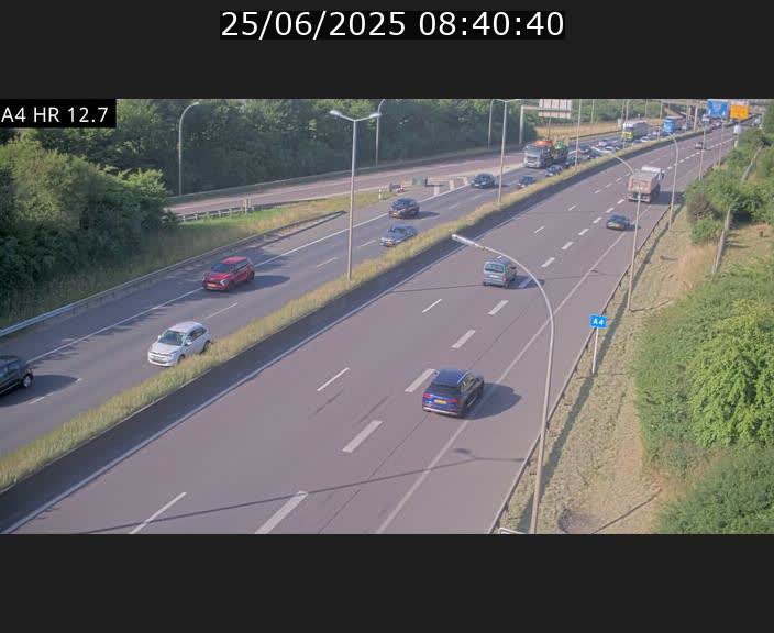 Traffic live webcam Luxembourg Esch sur Alzette - A4 - BK 12.7 - direction Esch-Belval