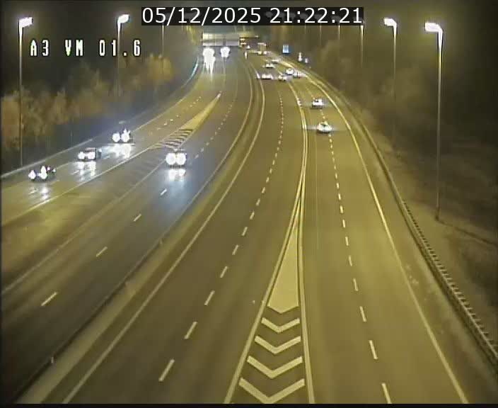 Traffic live webcam Luxembourg - Croix de Gasperich - A3 - BK 1.6 - direction France/Aire de Berchem