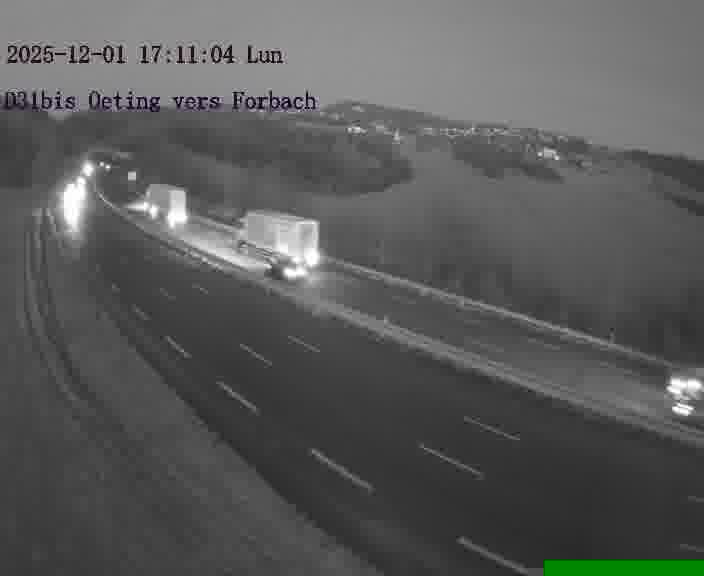 Caméra routière située sur D31bis (France) à Oeting, orientée vers Forbach, surveillant en continu la circulation locale et régionale.