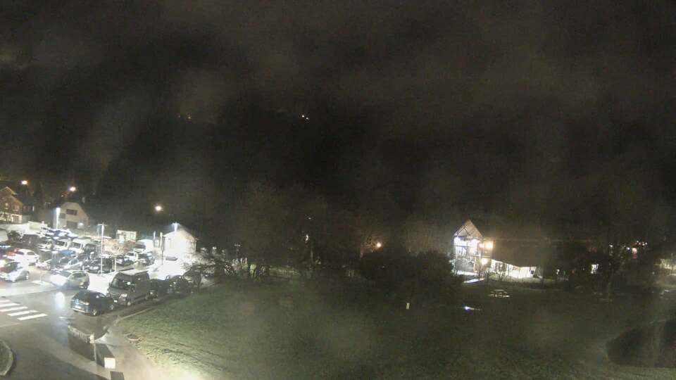 Webcam au niveau de la mairie du village du Bourg d'Oisans, aux pieds de l'Alpe d'Huez et aux portes du parc des Écrins