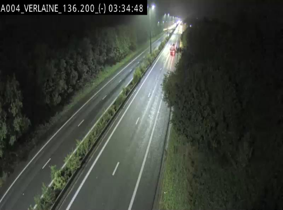 Webcam sur l'E411 à hauteur du pont surplombant la N40, à proximité de la sortie 26 Verlaine - Libramont-Chevigny. Vue orientée vers Namur