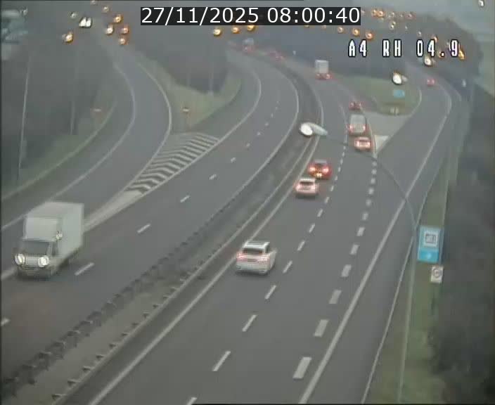 Traffic live webcam Luxembourg Leudelange - A4 - BK 4.9 - direction Luxembourg