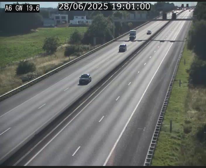 Traffic live webcam Luxembourg - Steinfort - A6 - BK 19.6 - direction Belgique