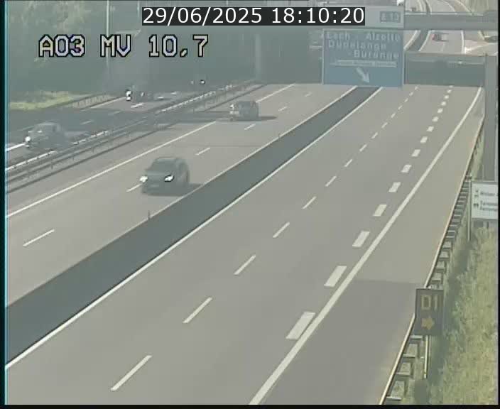 Traffic live webcam Luxembourg Croix de Bettembourg - A3 - BK 10.7 - direction France