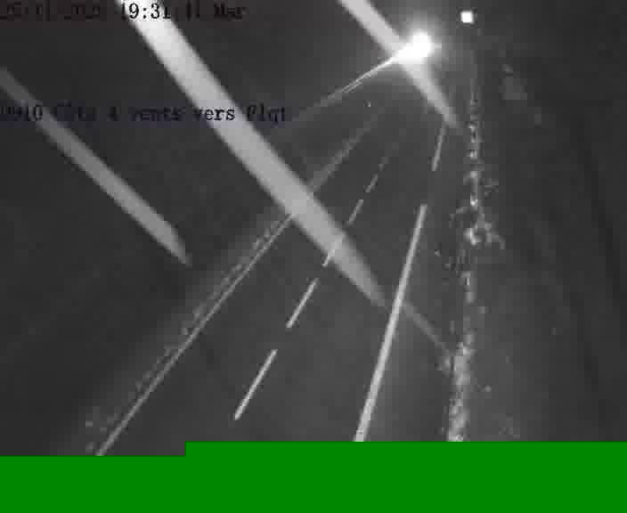 Webcam sur la D910 située dans la Côte des 4 vents. Vue orientée vers le haut de la côte, vers Faulquemont