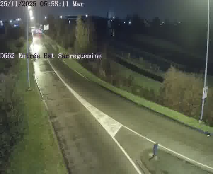 Point de vue trafic déployé sur D662 (France) à Sarreguemines, regardant vers Sarreguemines, aidant conducteurs et services à anticiper les flux.