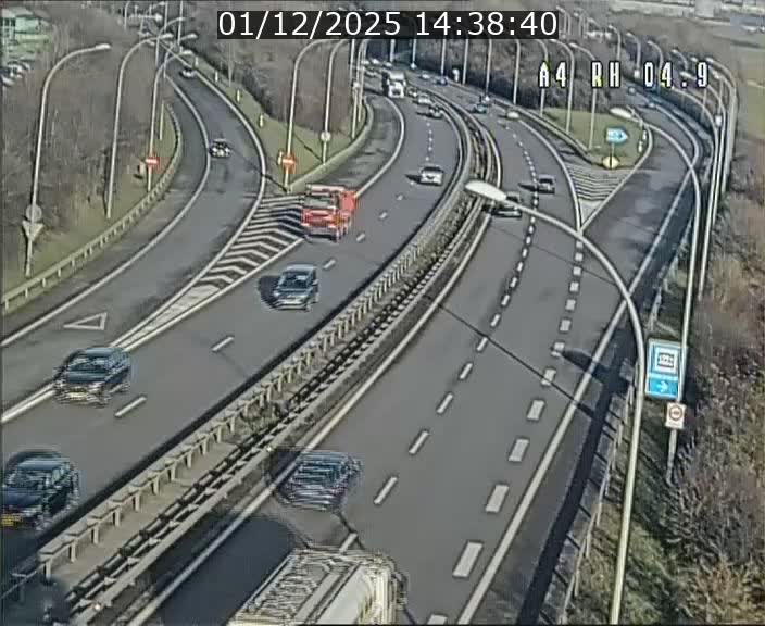 Traffic live webcam Luxembourg Leudelange - A4 - BK 4.9 - direction Luxembourg