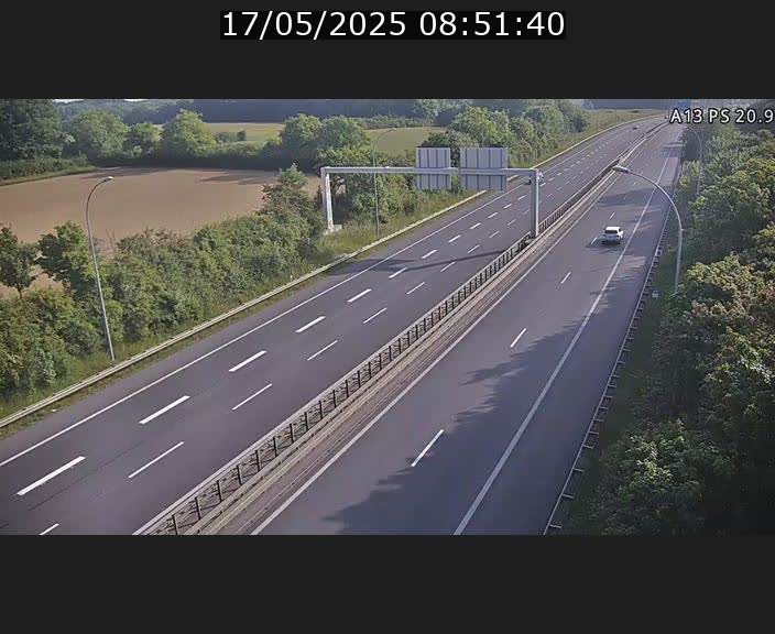 Traffic live webcam Luxembourg Croix de Bettembourg, rond-point d'Hellange - A13 direction Allemagne - BK 20.9
