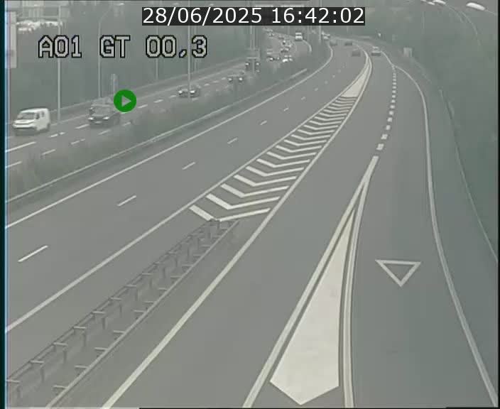 Traffic live webcam Luxembourg Croix de Gasperich - A1 direction Kirchberg - BK 0.3
