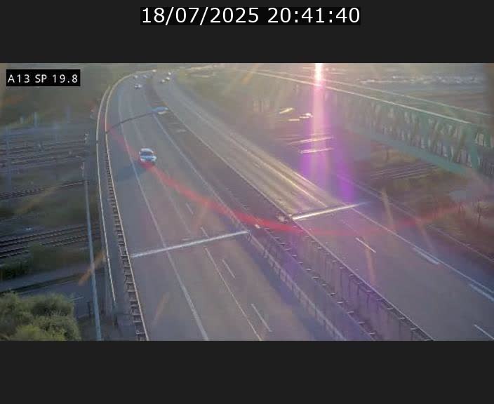 Traffic live webcam Luxembourg Croix de Bettembourg - A13 direction Esch-sur-Alzette - BK 19.8