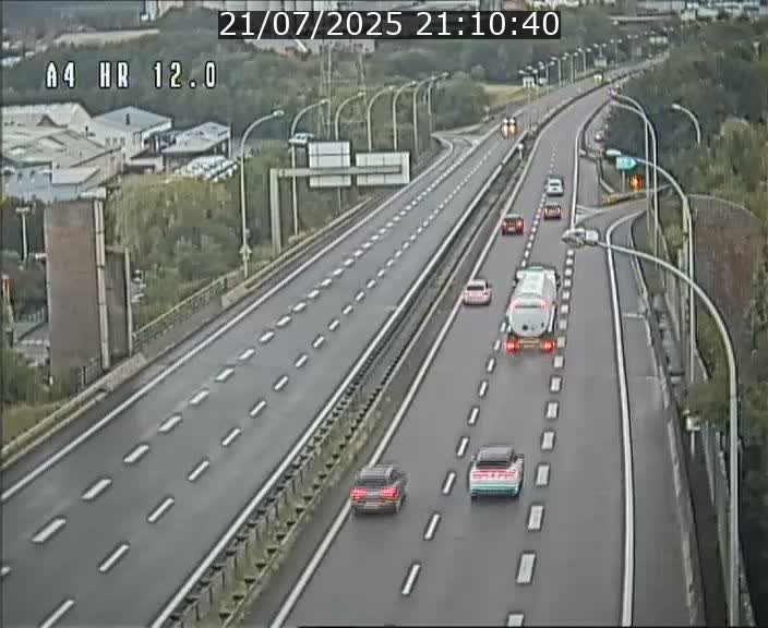 Traffic live webcam Luxembourg Jonction Foetz - A4 - BK 12.0 - direction Esch sur Alzette