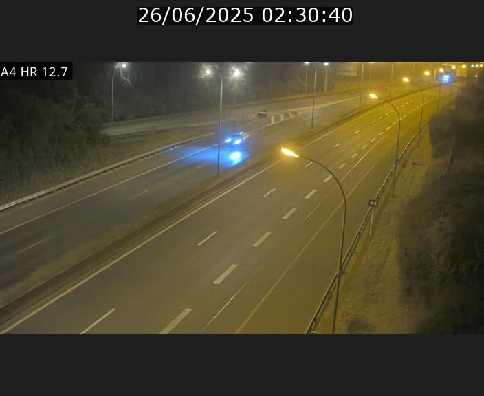 Traffic live webcam Luxembourg Esch sur Alzette - A4 - BK 12.7 - direction Esch-Belval