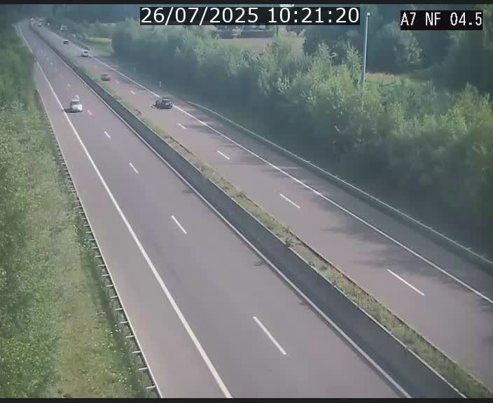 Caméra autoroute Luxembourg A7 - Passage à gibier Rëngelbour - direction Tunnel Grouft