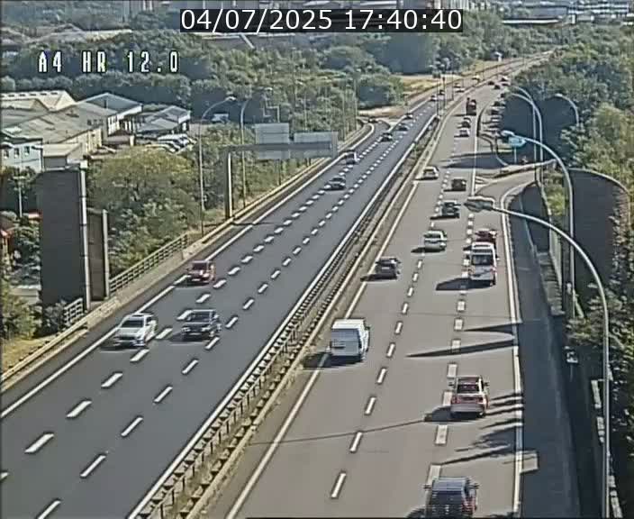 Traffic live webcam Luxembourg Jonction Foetz - A4 - BK 12.0 - direction Esch sur Alzette