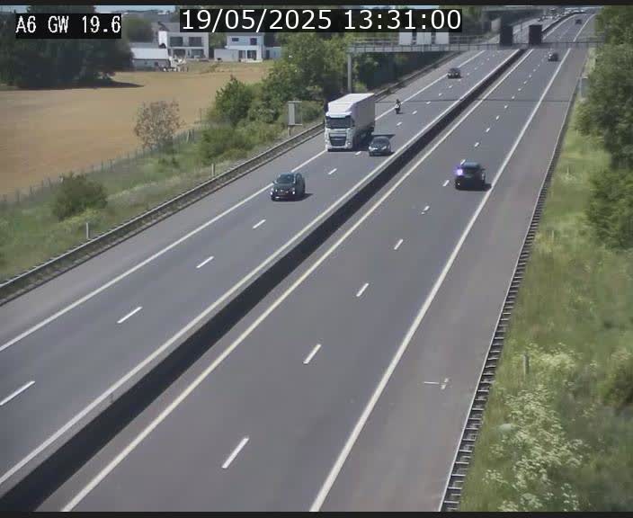 Traffic live webcam Luxembourg - Steinfort - A6 - BK 19.6 - direction Belgique