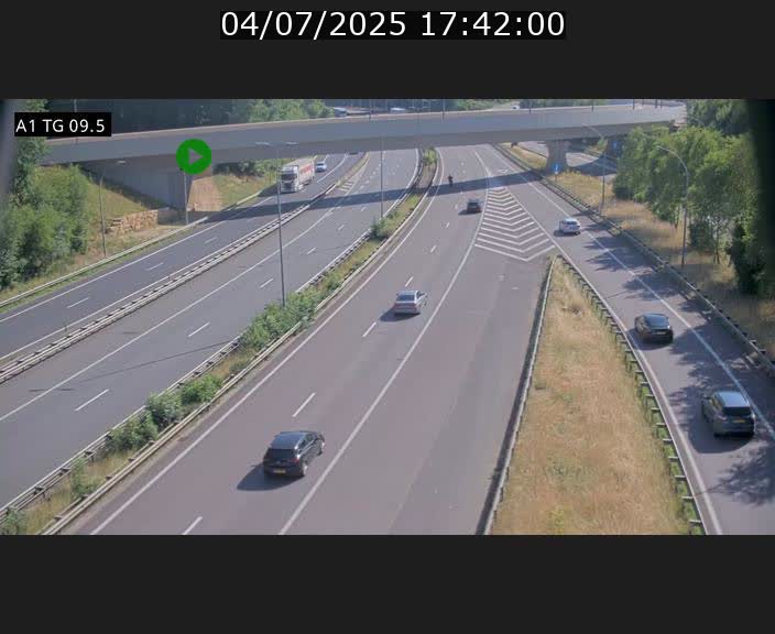 Traffic live webcam Luxembourg Jonction Grünewald - A1 direction Luxembourg-ville - BK 9.5