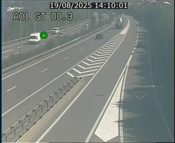 Traffic live webcam Luxembourg Croix de Gasperich - A1 direction Kirchberg - BK 0.3