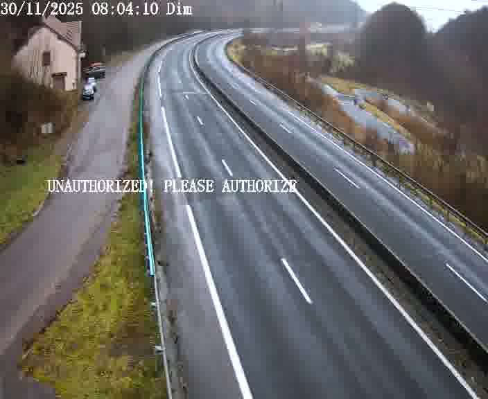 Webcam sur la D910 située dans la Côte des 4 vents. Vue orientée vers le bas, vers Saint-Avold.