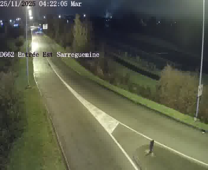 Point de vue trafic déployé sur D662 (France) à Sarreguemines, regardant vers Sarreguemines, aidant conducteurs et services à anticiper les flux.