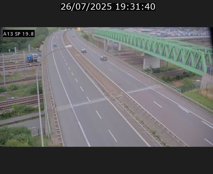 Traffic live webcam Luxembourg Croix de Bettembourg - A13 direction Esch-sur-Alzette - BK 19.8