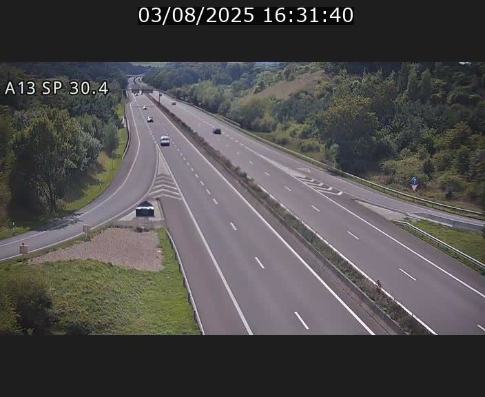 Traffic live webcam Luxembourg Altwies - A13 direction Luxembourg-ville - BK 30.4