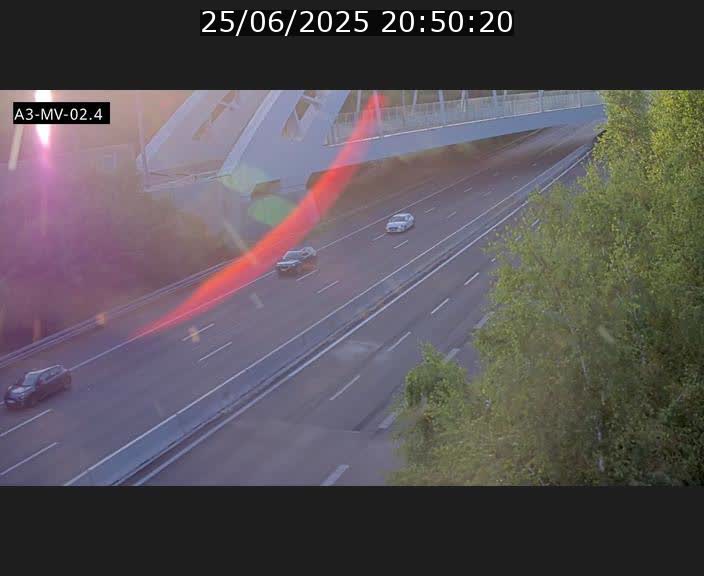 Webcam autoroute de la France (A3) au Luxembourg à Fentange, à proximité de la Croix de Gasperich. Vue orientée vers la Cloche d'Or