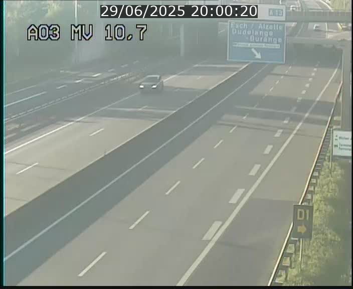 Traffic live webcam Luxembourg Croix de Bettembourg - A3 - BK 10.7 - direction France