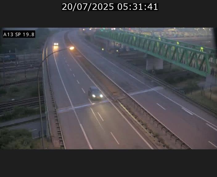 Traffic live webcam Luxembourg Croix de Bettembourg - A13 direction Esch-sur-Alzette - BK 19.8