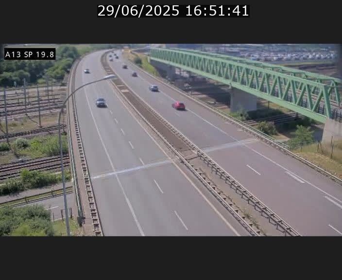 Traffic live webcam Luxembourg Croix de Bettembourg - A13 direction Esch-sur-Alzette - BK 19.8