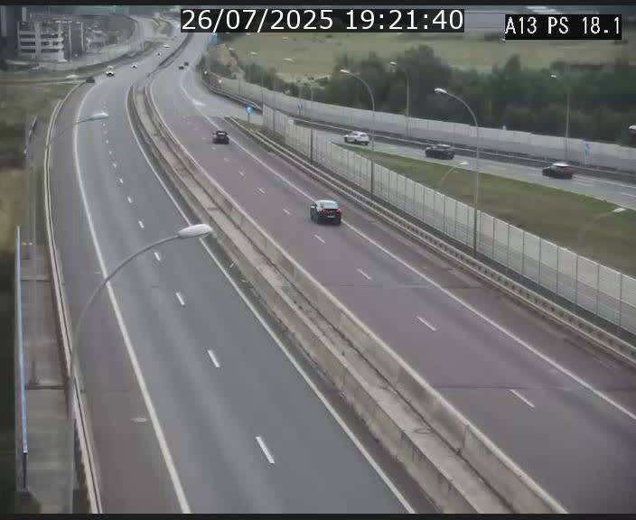 Traffic live webcam Luxembourg Dudelange - A13 direction Croix de Bettembourg - BK 18.1
