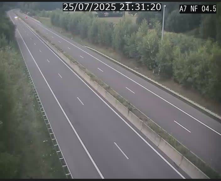 Caméra autoroute Luxembourg A7 - Passage à gibier Rëngelbour - direction Tunnel Grouft