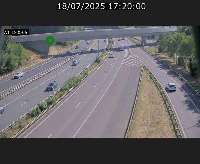 Traffic live webcam Luxembourg Jonction Grünewald - A1 direction Luxembourg-ville - BK 9.5