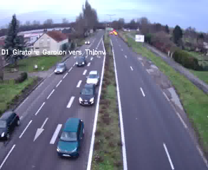 Webcam de surveillance sur D1 (France) à Ennery, cadrée vers Thionville, proposant une information routière utile aux déplacements quotidiens.