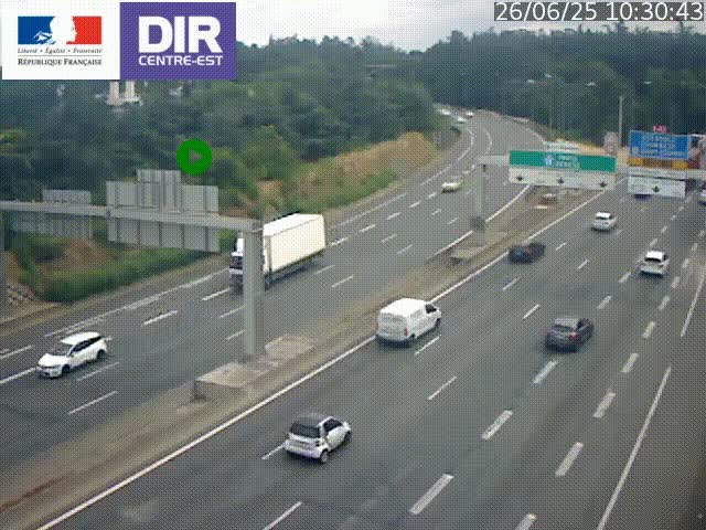 Caméra de circulation routière sur le boulevard périphérique Laurent Bonnevay de Lyon (D383) à hauteur de Bron, avant la jonction avec l'A43. Vue orientée vers l'échangeur