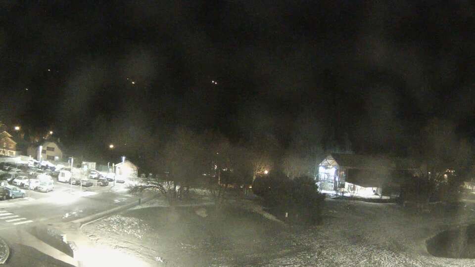 Webcam au niveau de la mairie du village du Bourg d'Oisans, aux pieds de l'Alpe d'Huez et aux portes du parc des Écrins