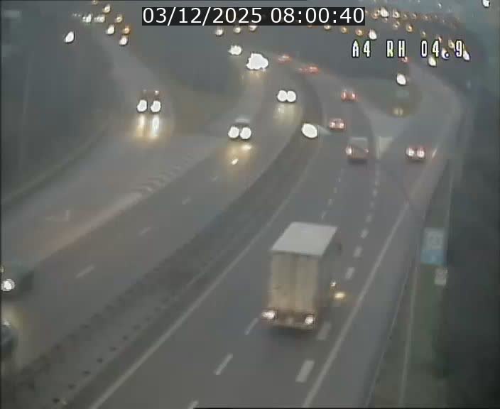 Traffic live webcam Luxembourg Leudelange - A4 - BK 4.9 - direction Luxembourg