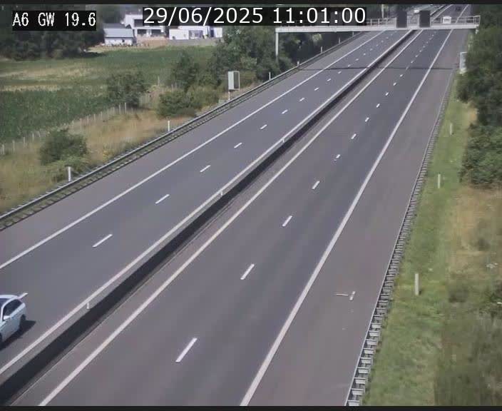 Traffic live webcam Luxembourg - Steinfort - A6 - BK 19.6 - direction Belgique