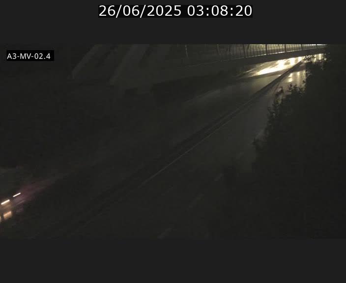 Webcam autoroute de la France (A3) au Luxembourg à Fentange, à proximité de la Croix de Gasperich. Vue orientée vers la Cloche d'Or