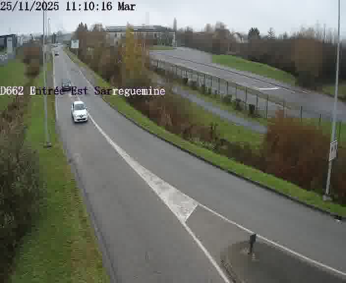 Point de vue trafic déployé sur D662 (France) à Sarreguemines, regardant vers Sarreguemines, aidant conducteurs et services à anticiper les flux.