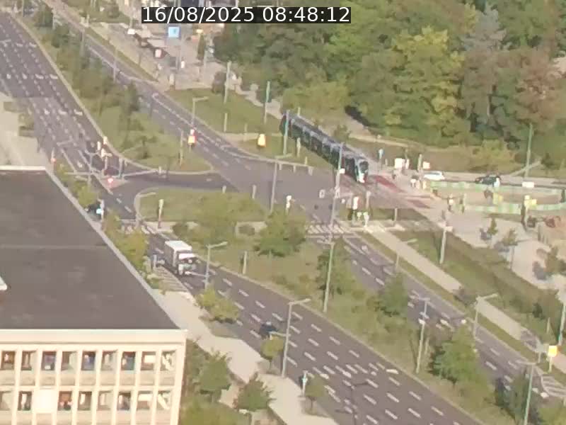 Webcam sur l'avenue John Fitzgerald Kennedy (N51) avec vue sur le Pont rouge (Pont Grande Duchesse Charlotte), l'arrêt Pfaffenthal et l'entrée du quartier Kirchberg
