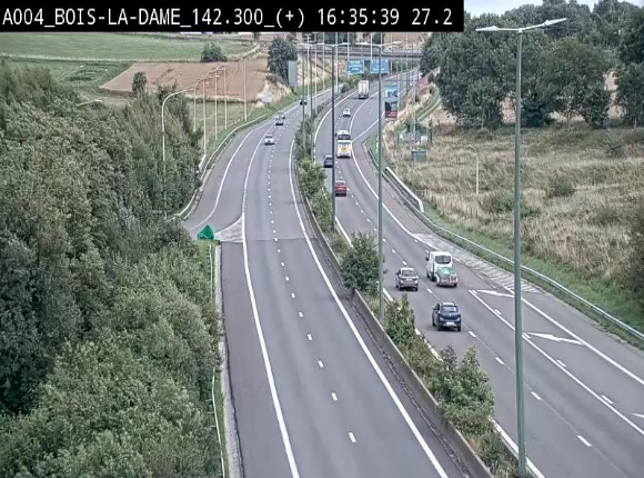 Webcam située entre la sortie 29 Neufchâteau et la jonction avec l'E25 en direction de Liège et Luxembourg