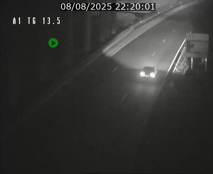 Traffic live webcam Luxembourg Senningen - A1 direction Luxembourg - BK 13.5