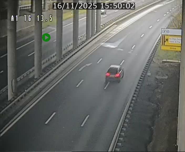 Traffic live webcam Luxembourg Senningen - A1 direction Luxembourg - BK 13.5