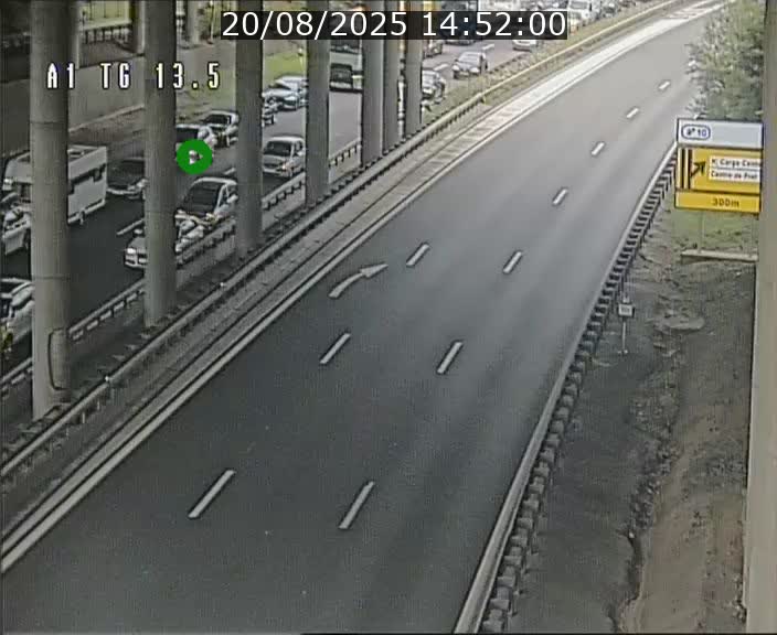 Traffic live webcam Luxembourg Senningen - A1 direction Luxembourg - BK 13.5