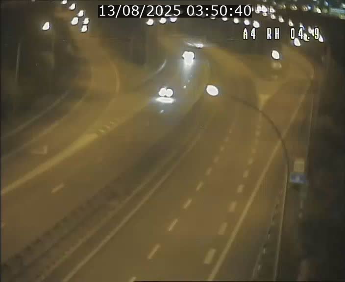 Traffic live webcam Luxembourg Leudelange - A4 - BK 4.9 - direction Luxembourg