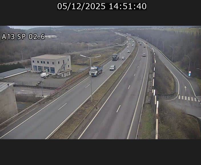 Traffic live webcam Luxembourg Sanem - A13 direction Pétange - BK 2.6