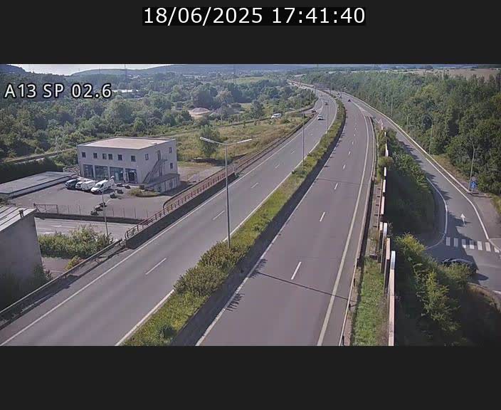 Traffic live webcam Luxembourg Sanem - A13 direction Pétange - BK 2.6